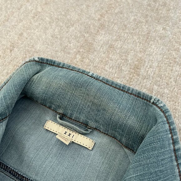 Forever 21 Distressed Blue Denim Jean Jacket S - Picture 8 of 10